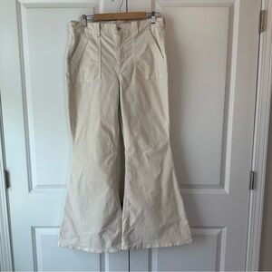 American Eagle Stretch Corduroy Festival Flare Plant Cream (Size 14)